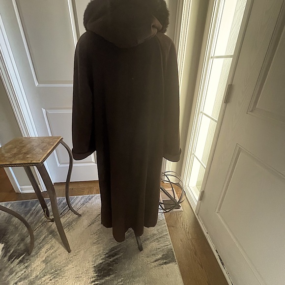 COPY - EUC Full Length Wool Coat w/Fur Trimmed Hood, Chocolate Brown, Size 12 - Picture 4 of 13